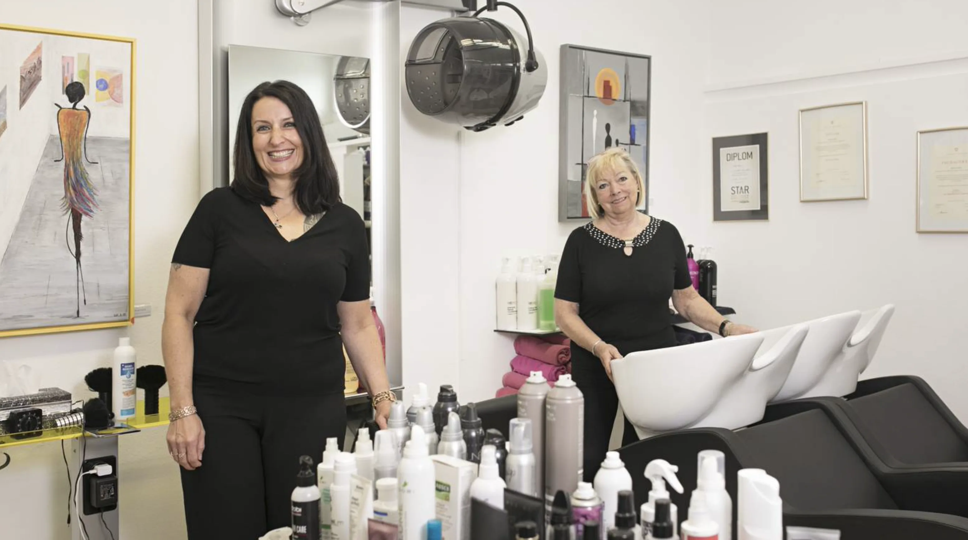 Nach überstandener Coronakrise: Sie machen Schnitt um Schnitt Kinderträume wahr